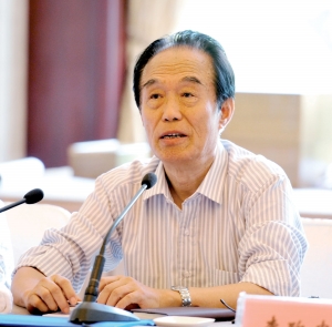 满学大家阎崇年