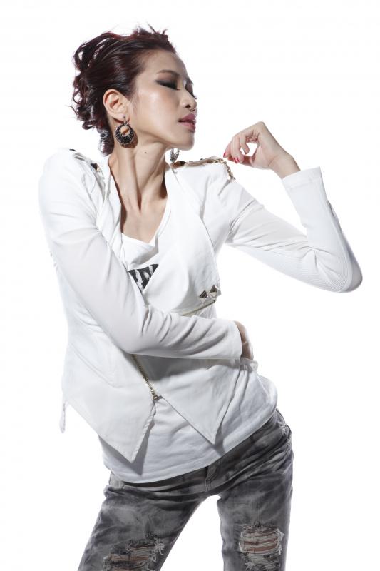  p data-id="gn57kpeurc">《秘密呼吸》是梁一贞演唱的歌曲,收录在