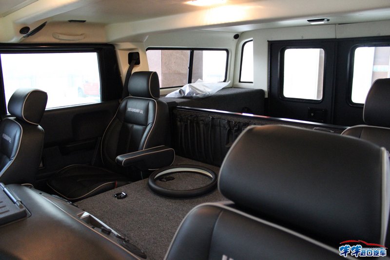 mudht">悍马是美国gm公司生产的一个汽车品牌,主要生产军用车和越野车