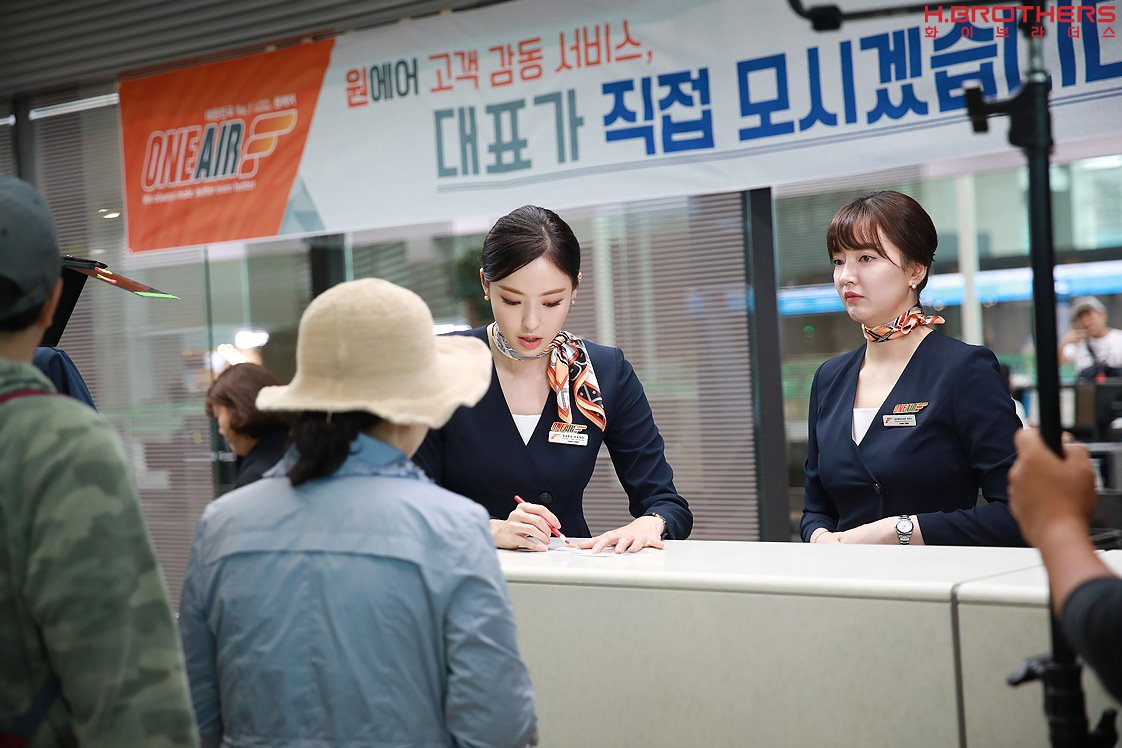 ,1985年3月15日出生于韩国京畿道龙仁市