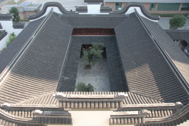 现存的回字形转楼(俗称"走马楼")两进建筑仅是原来护王府建筑的一部分