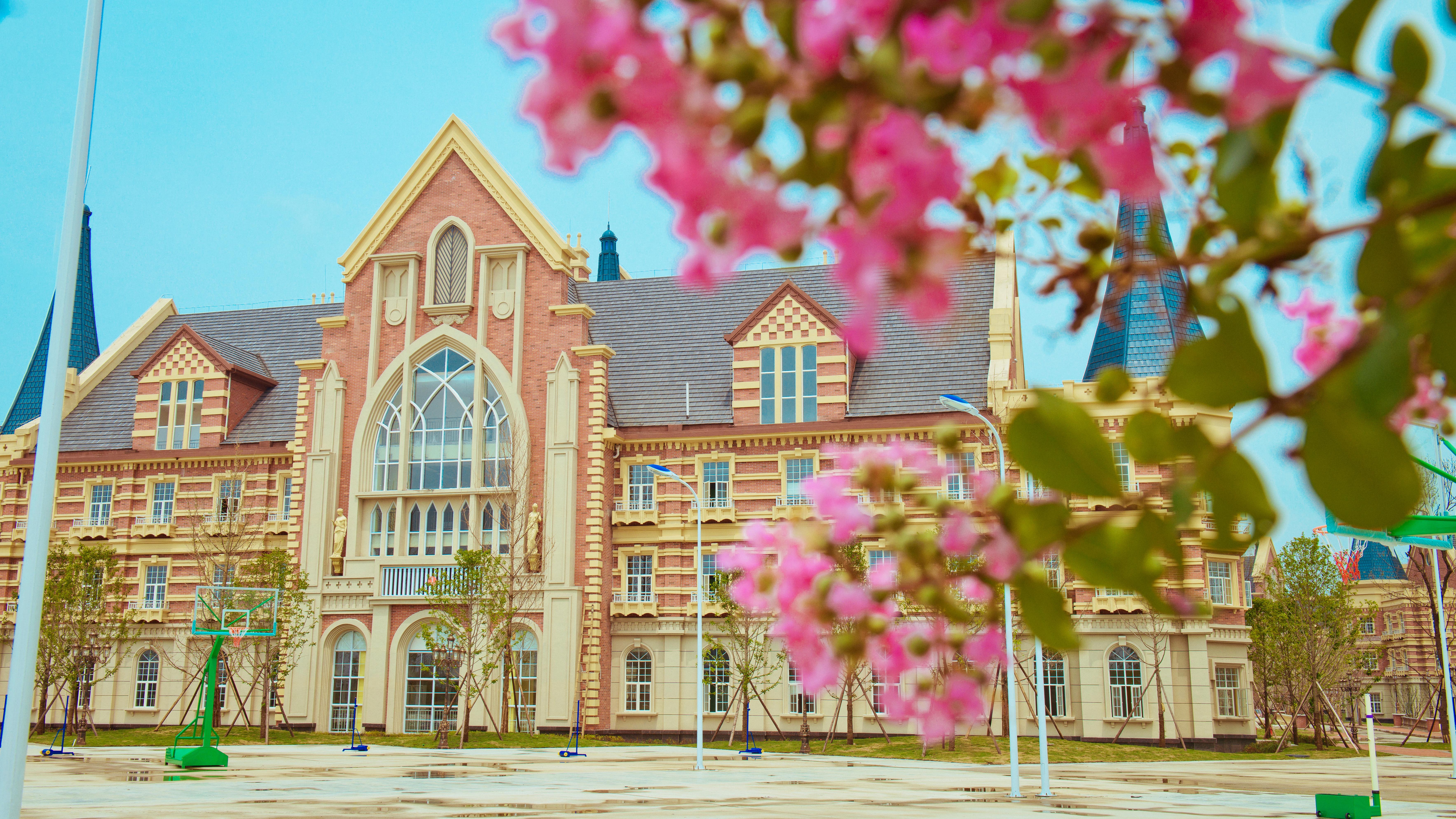 四川传媒职业学院