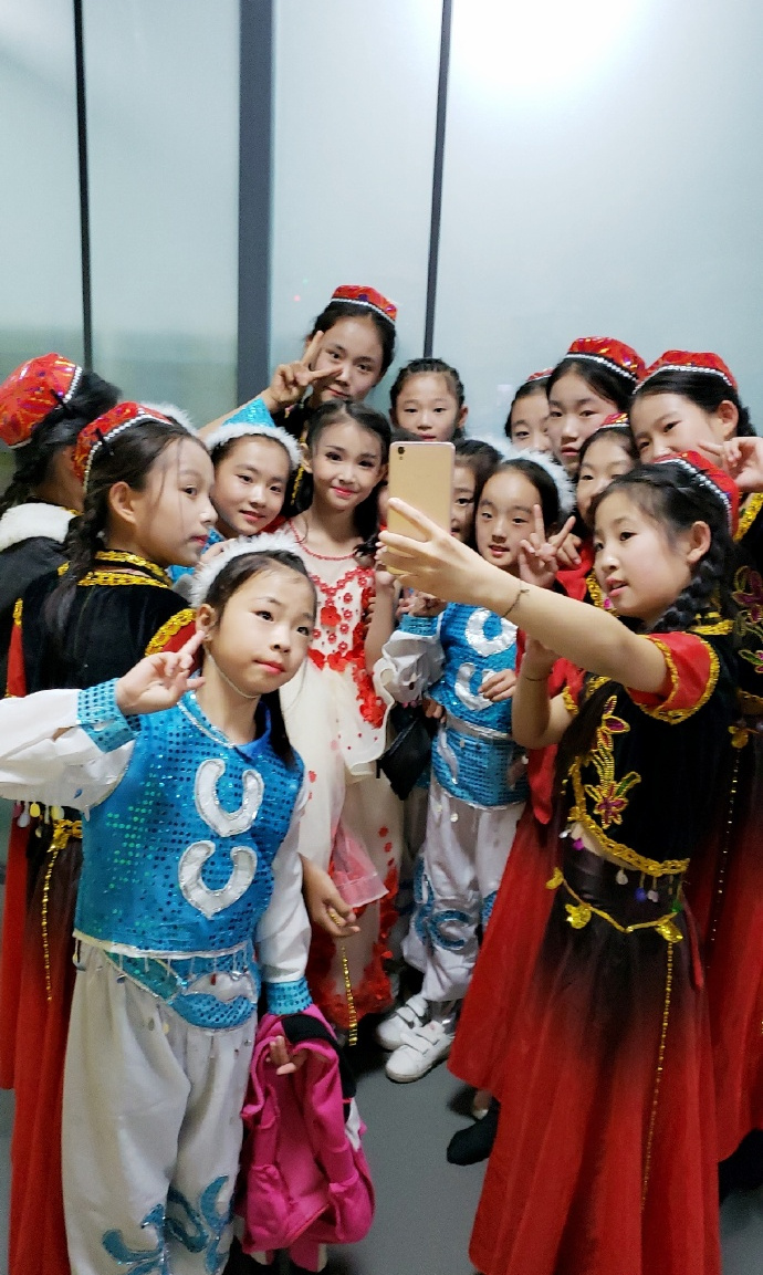 "go47sc6hty">宋小睿,原名宋咨睿,于2009年1月18日出生在山东省菏泽市