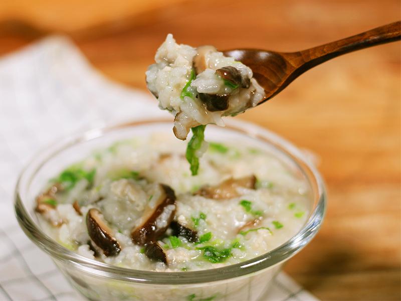 香菇炖鸡粥