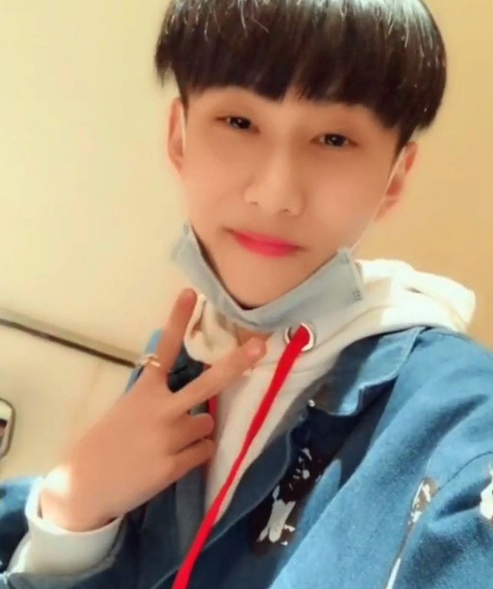 brux76lv">王乐乐,原 a target="_blank" href="/item/快手/19678032"