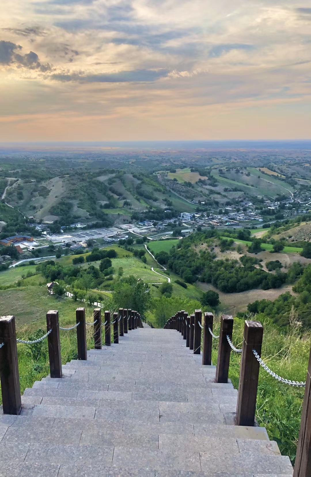  p>水磨沟村隶属于新疆维吾尔自治区木垒哈萨克族自治县西吉尔镇. /p>