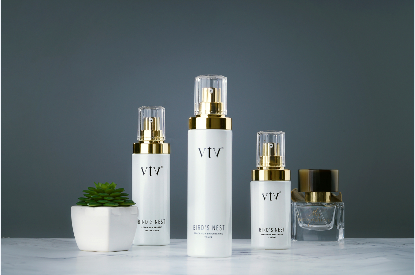 vtv燕窝桃胶弹润臻颜套盒