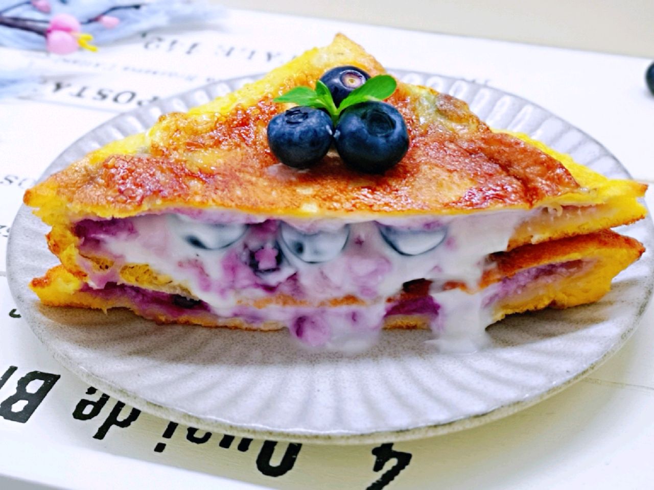 蓝莓蛋酪三明治