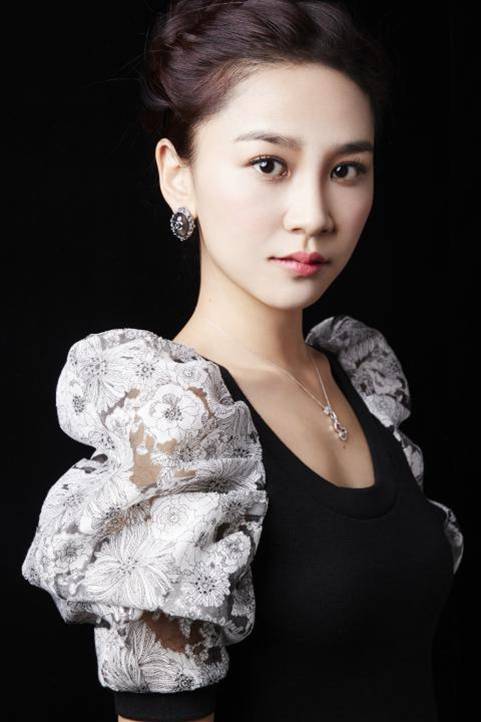  p>海蓝,出生于云南昆明,毕业于中央戏剧学院,中国内地女演员.