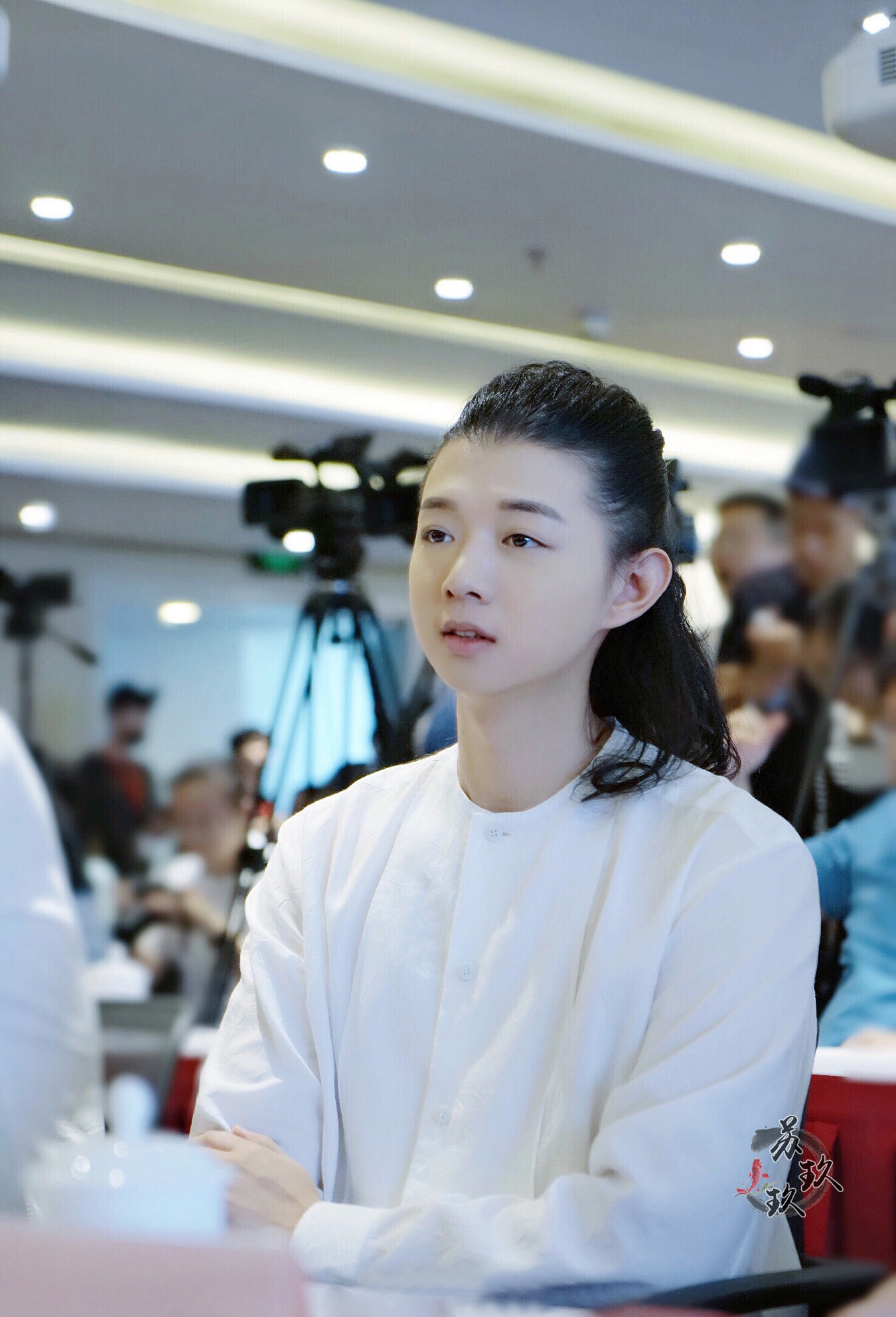  p>霍尊,1990年9月18日出生于上海,中国内地男歌手,音乐人,毕业于 a