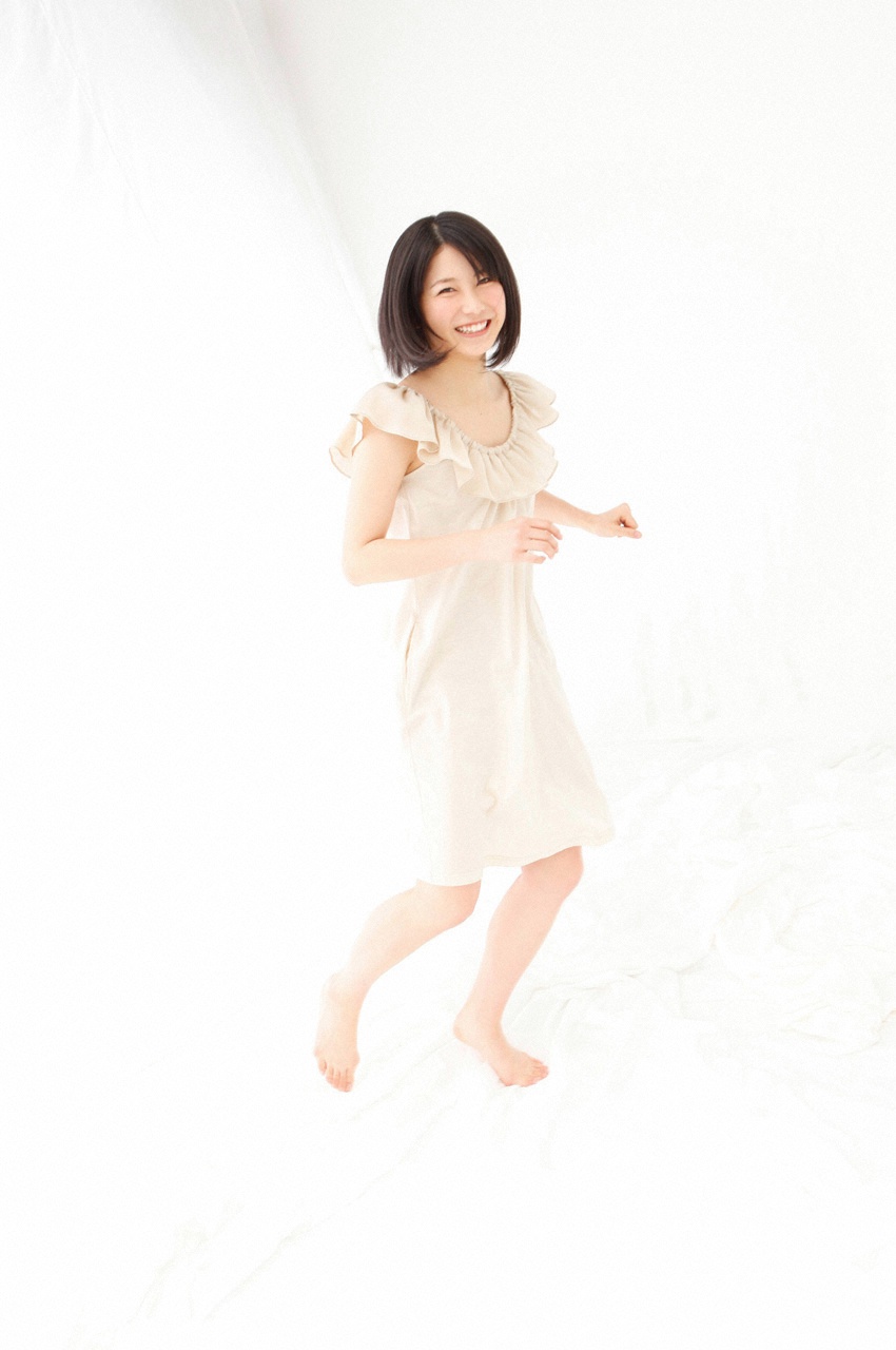  p>横山由依(よこやま ゆい),1992年12月8日出生于日本京都府, a