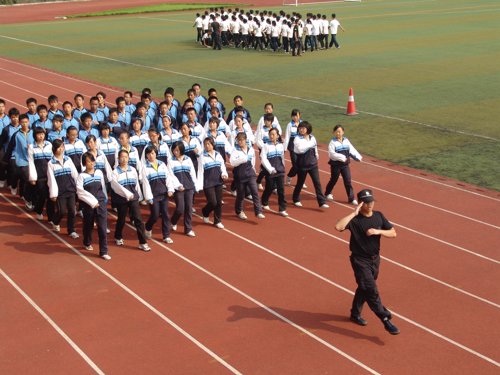  p>宜昌市三峡高级中学现为湖北省示范高中,座落于湖北省宜昌市夷陵区