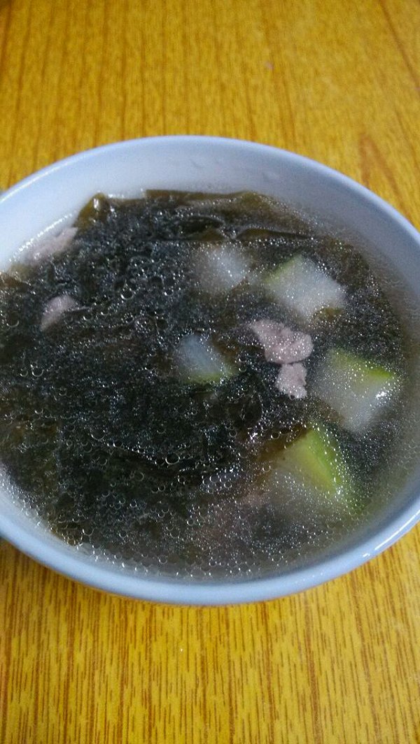 瘦肉紫菜鲜汤
