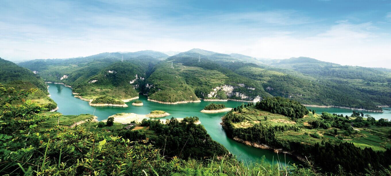  p>十二背后旅游风景区,位于贵州省遵义市绥阳县境内,拥有600平方公里
