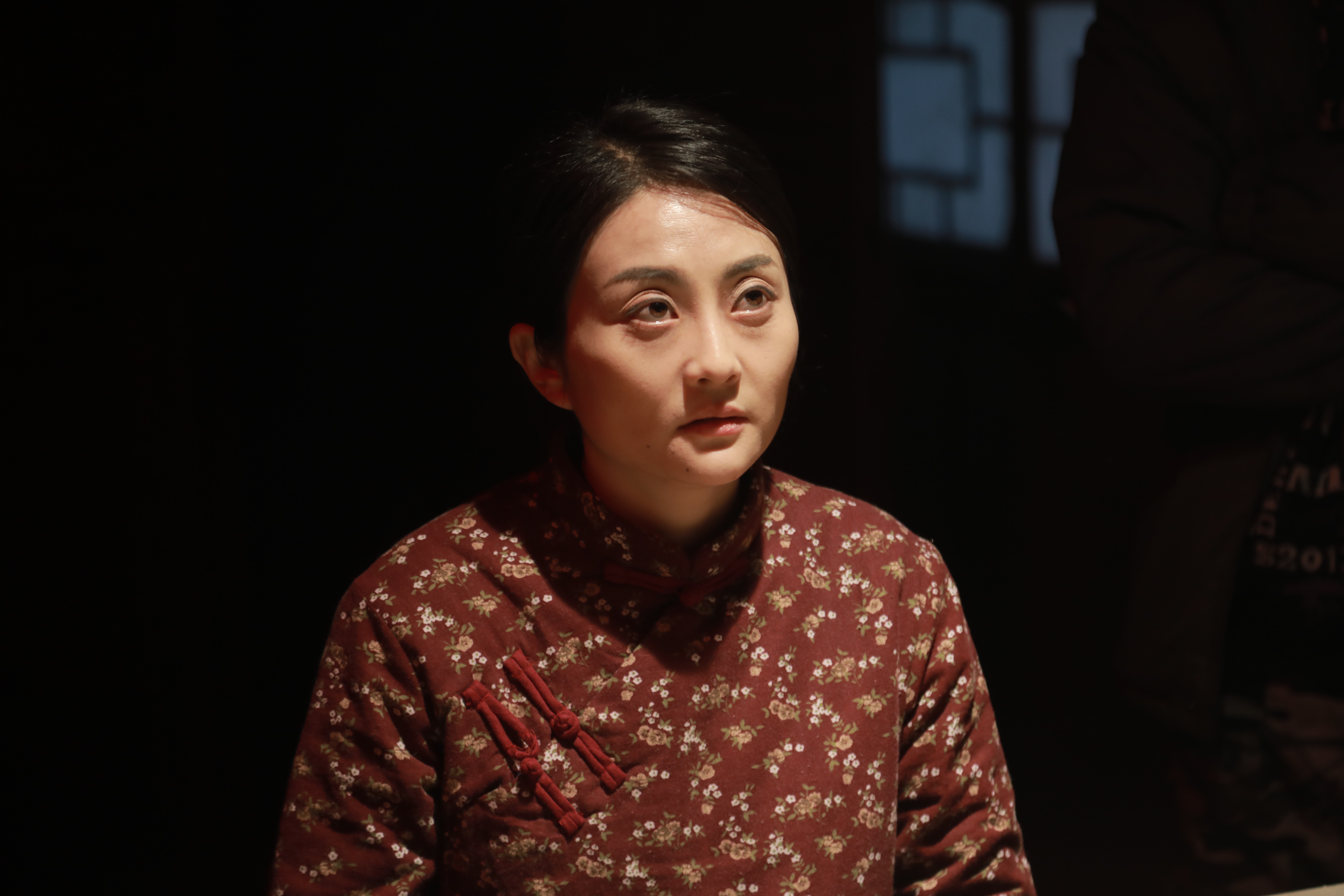  p>秦琴是一位青年 a target="_blank" href="/item/演员/3106682"