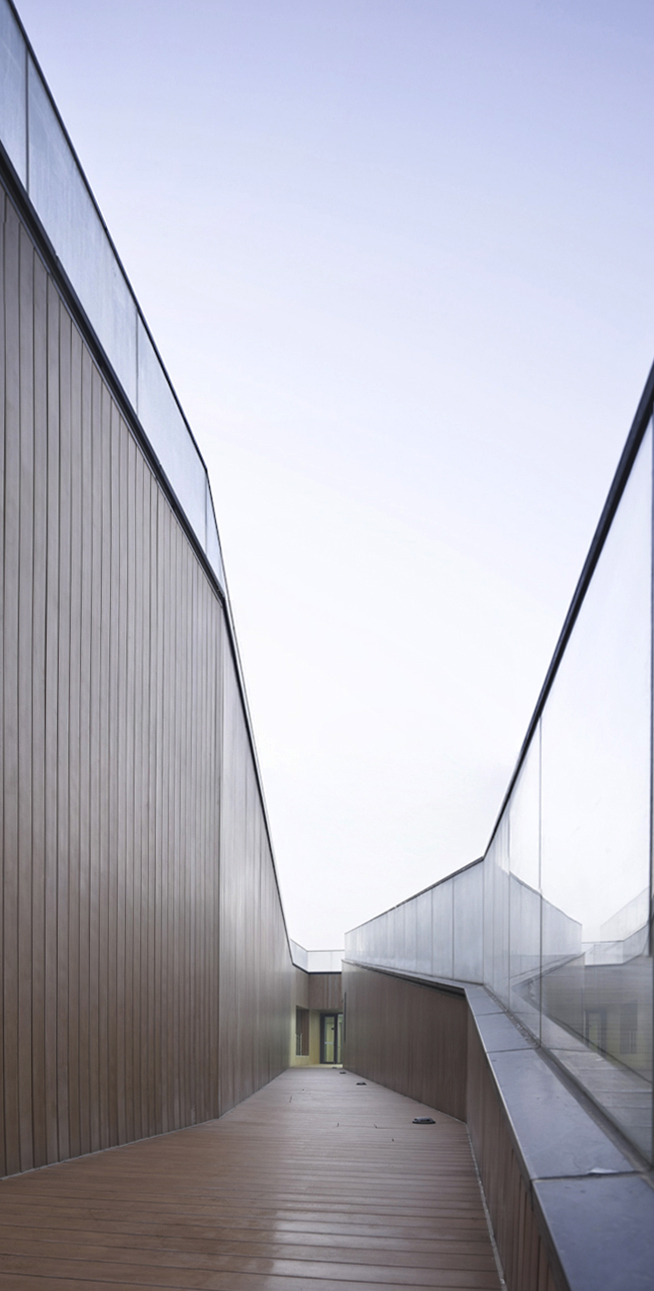 4u5">姚力,男,职业 a target="_blank" href="/item/摄影家/7800373"