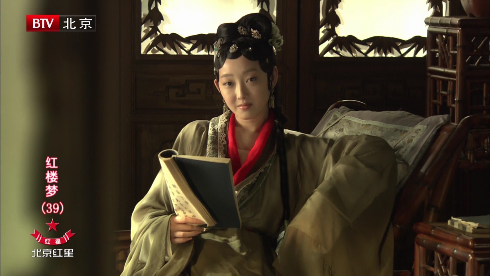  p>《红楼梦》,中国古代 a href="#" data-lemmaid="11018000">章回体