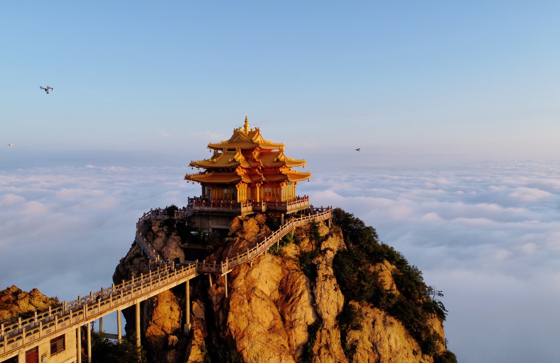data-lemmaid="2542573">栾川县 /a>栾川乡老君山风景名胜区,占地面积