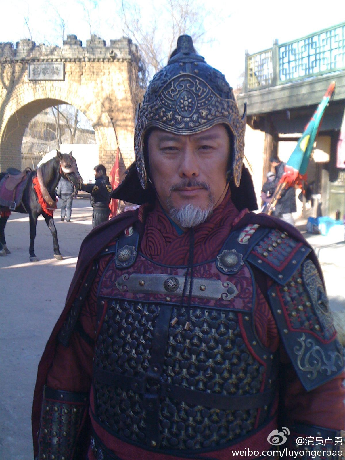  p>《精忠岳飞》是由 a target="_blank" href="/item/中央电视台