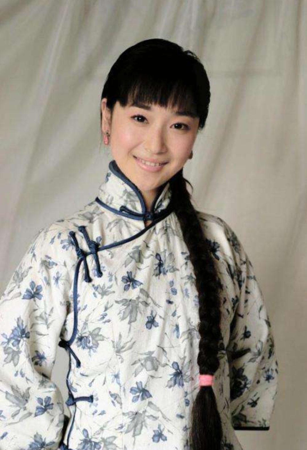  p data-id="gnwspwdjac">郭菁菁,毕业于 a tar