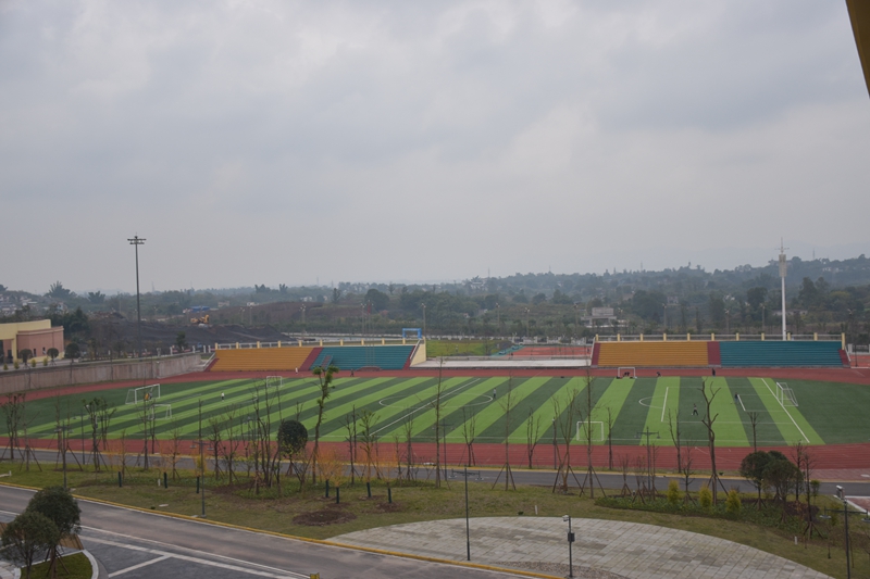 泸县二中实验学校