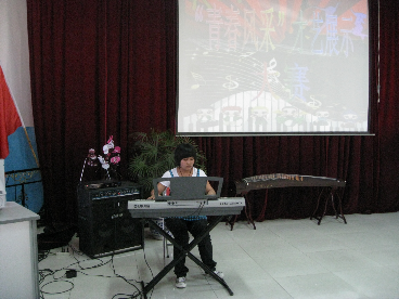  p> a target="_blank" href="/item/牙克石市">牙克石市 /a>第五中学