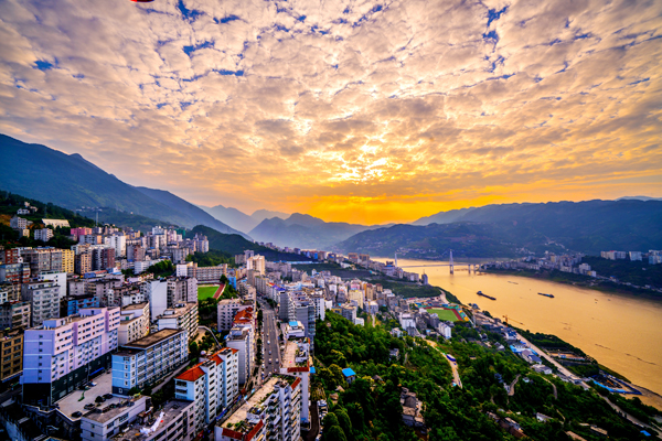  p>巴东县,隶属湖北省 a target="_blank" href="/item/恩施土家族