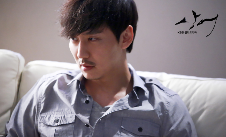 《鲨鱼》是韩国kbs电视台自2013年5月27日起播出的月火剧,是 a target