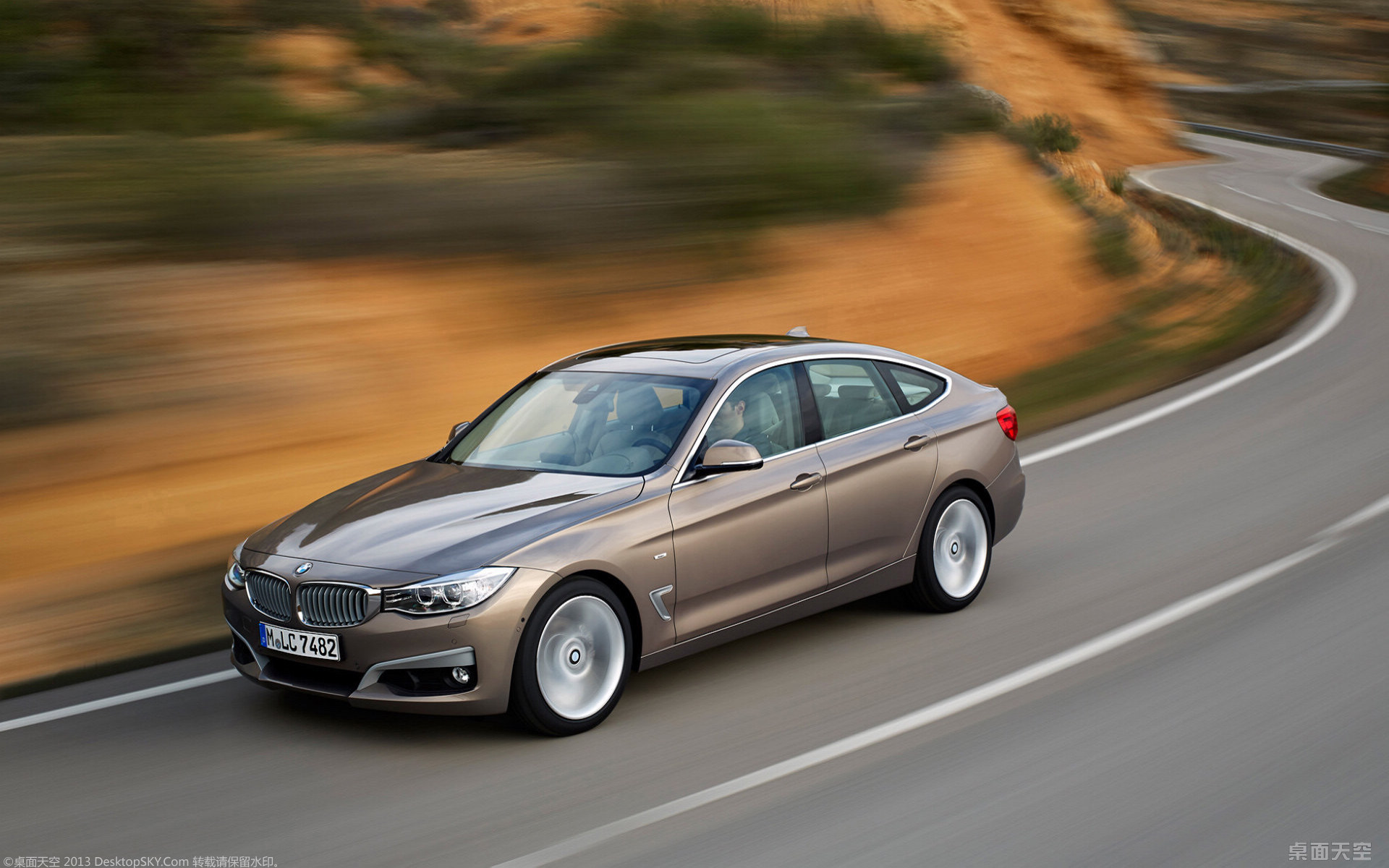  p>bmw3系gt是bmw在日内瓦发布的一款全新车型,是bmw5系gt之后的第二