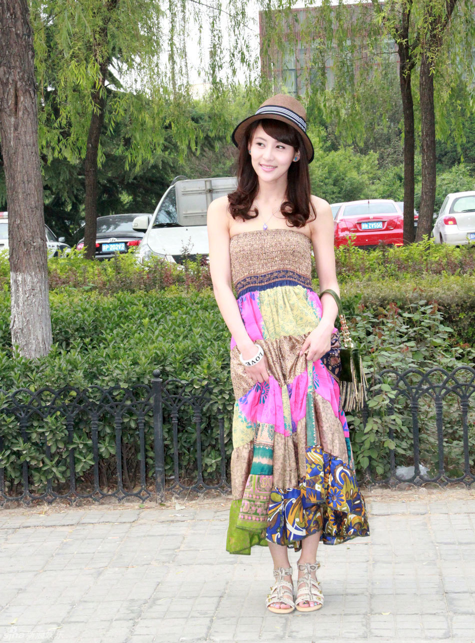  p>贾青,1986年11月2日出生于陕西省西安市,中国内地影视女演员,歌手