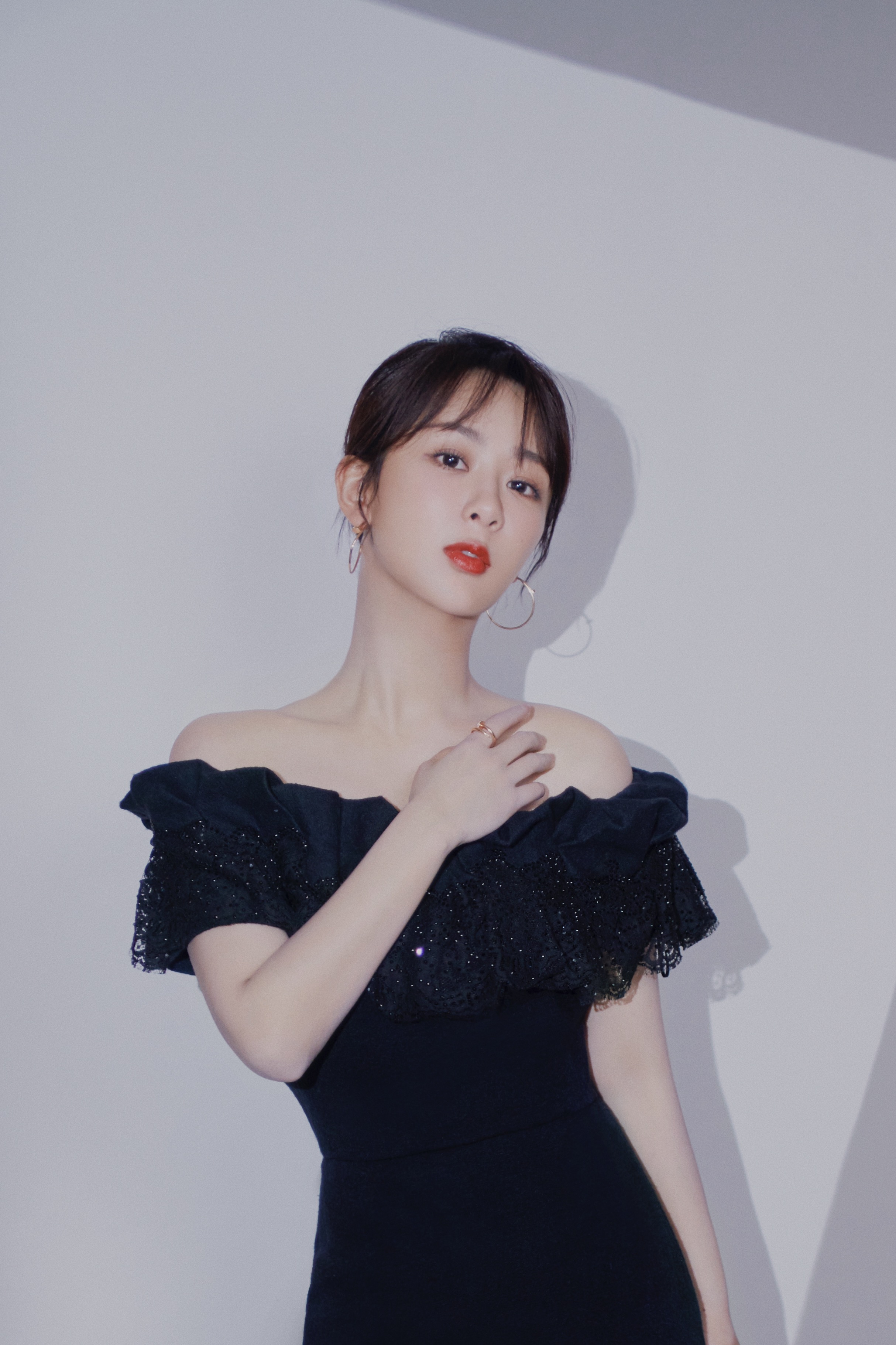  p>杨紫,1992年11月6日出生于北京市,毕业于 a target="_blank" href=