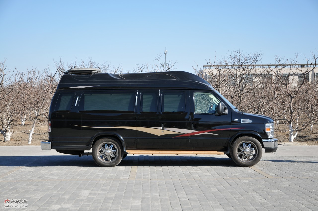 星客特福特商务车