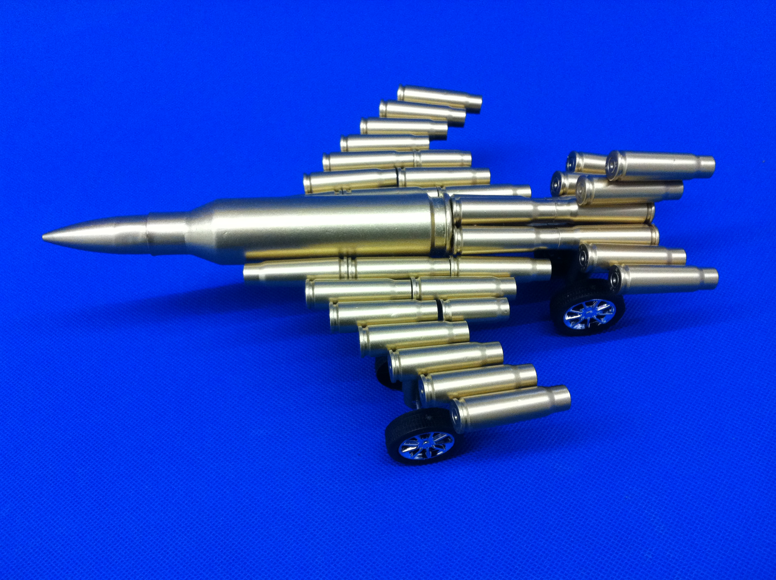  p>弹壳工艺品,又称子弹壳工艺品,弹壳模型.