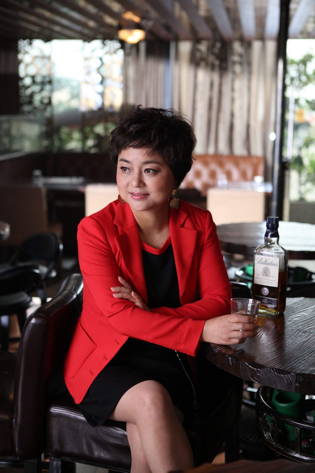 英,汉族,四川成都人,现任圣象集团副总裁,圣象集团康逸事业部总经理