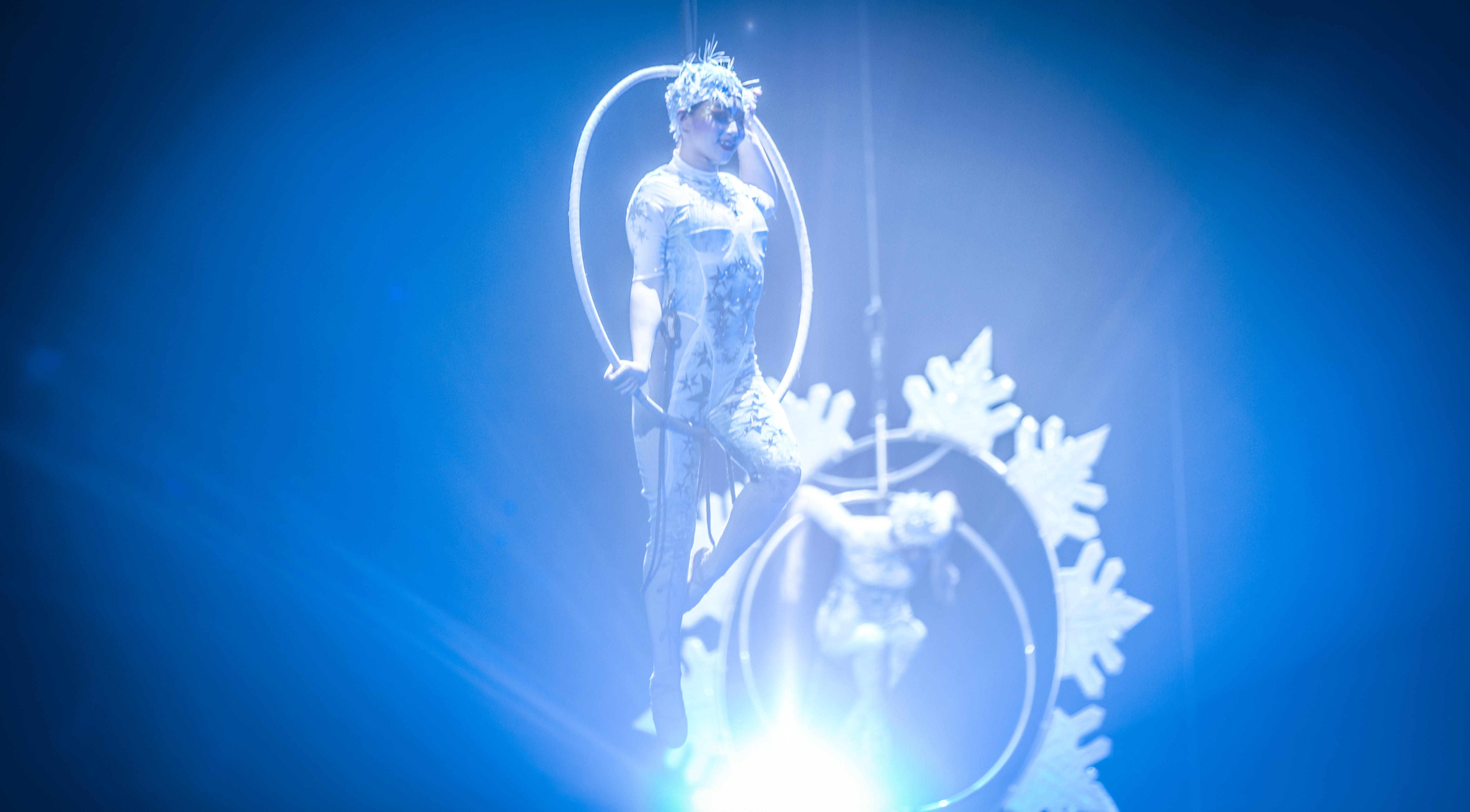  p>《c秀》是由复星旅游文化集团打造的大型原创驻