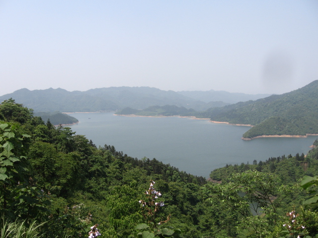  p data-id="gnx1m26ux1">酒埠江水库风景区地处湖南省攸县东北部,库