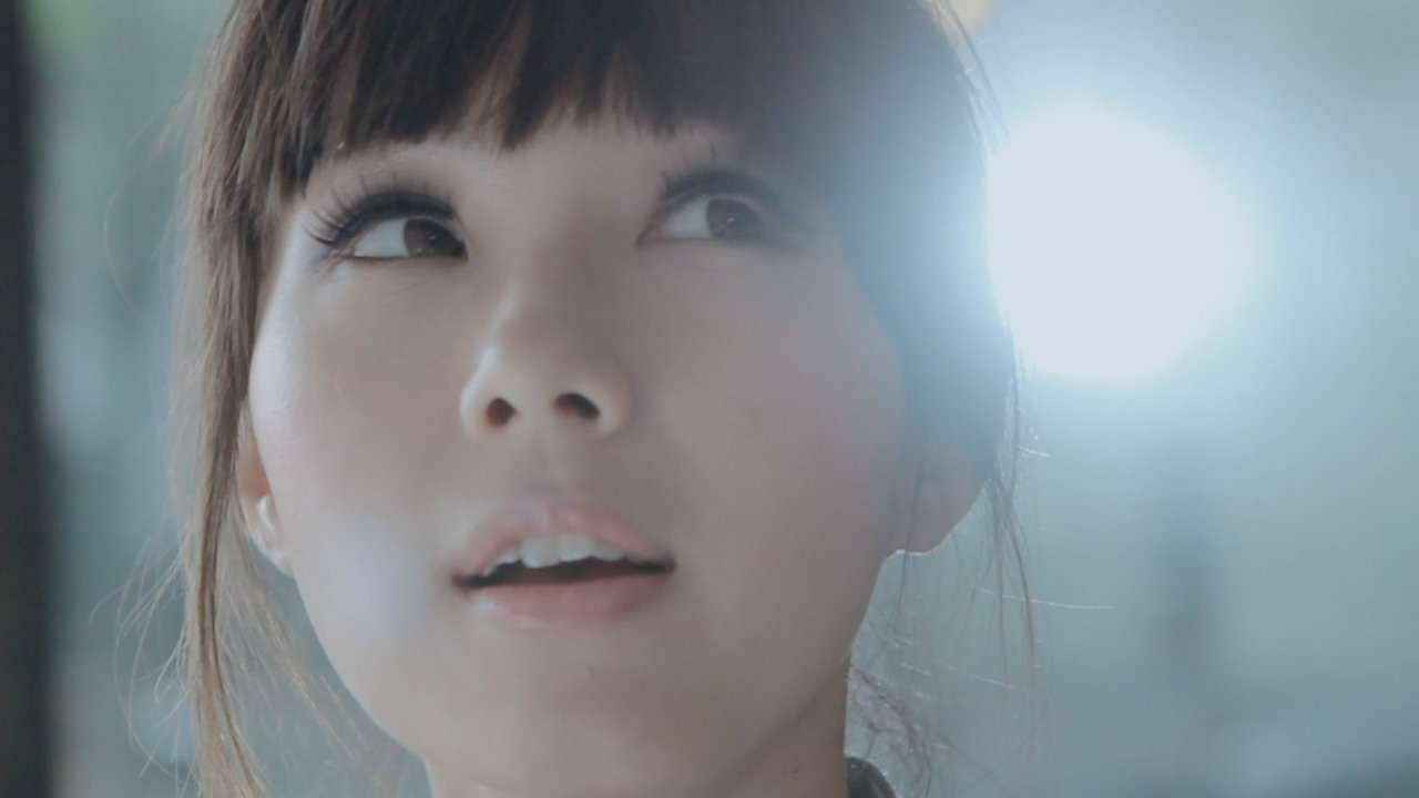 车站对面的女孩