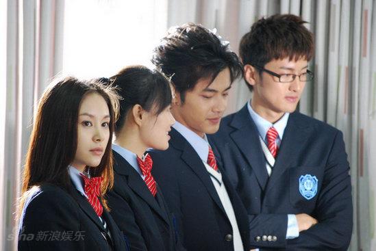  p>《奔跑》是2009年电视剧《 a target="_blank" href="/item/加油!