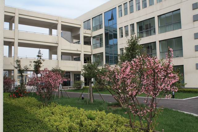 吴江开发区山湖花园小学