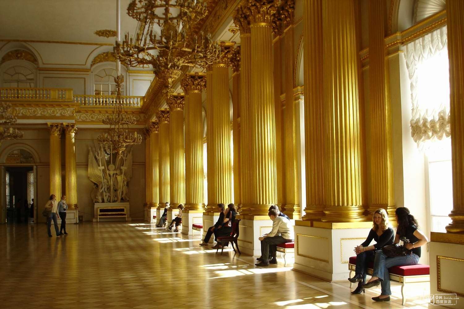  p>冬宫( winter palace,俄文:Эрмитаж)是俄罗斯国家博物馆 a