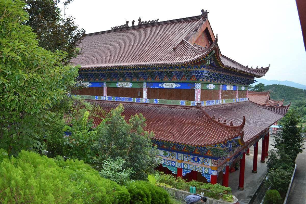  p>青云寺,位于浙江省丽水市莲都区,占地40多亩,2011年丽水市青云寺被