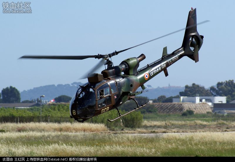  p>法国"小羚羊"武装直升机,英文代号sa341/342,由原法国宇航公司 i>