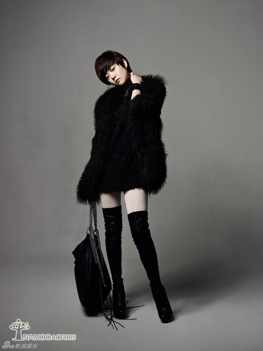  p> a target="_blank" href="/item/文瑾莹">文瑾莹 /a>,即文根英