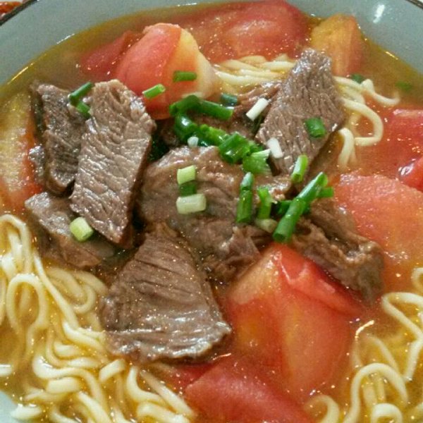  p data-id="gnaz4ehd7r">番茄牛肉面,是一种以牛肉黄瓜条,西红柿, a