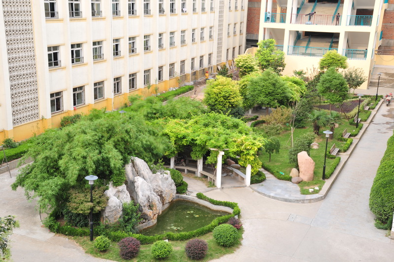  p>淮北市第二中学地处 a href="#" data-lemmaid="3023064">相山 /a>