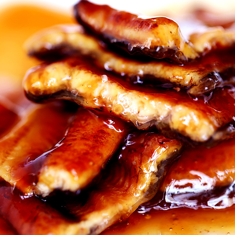 是一道美食,主要食材有活 a target="_blank" href="/item/鳗鱼/588"