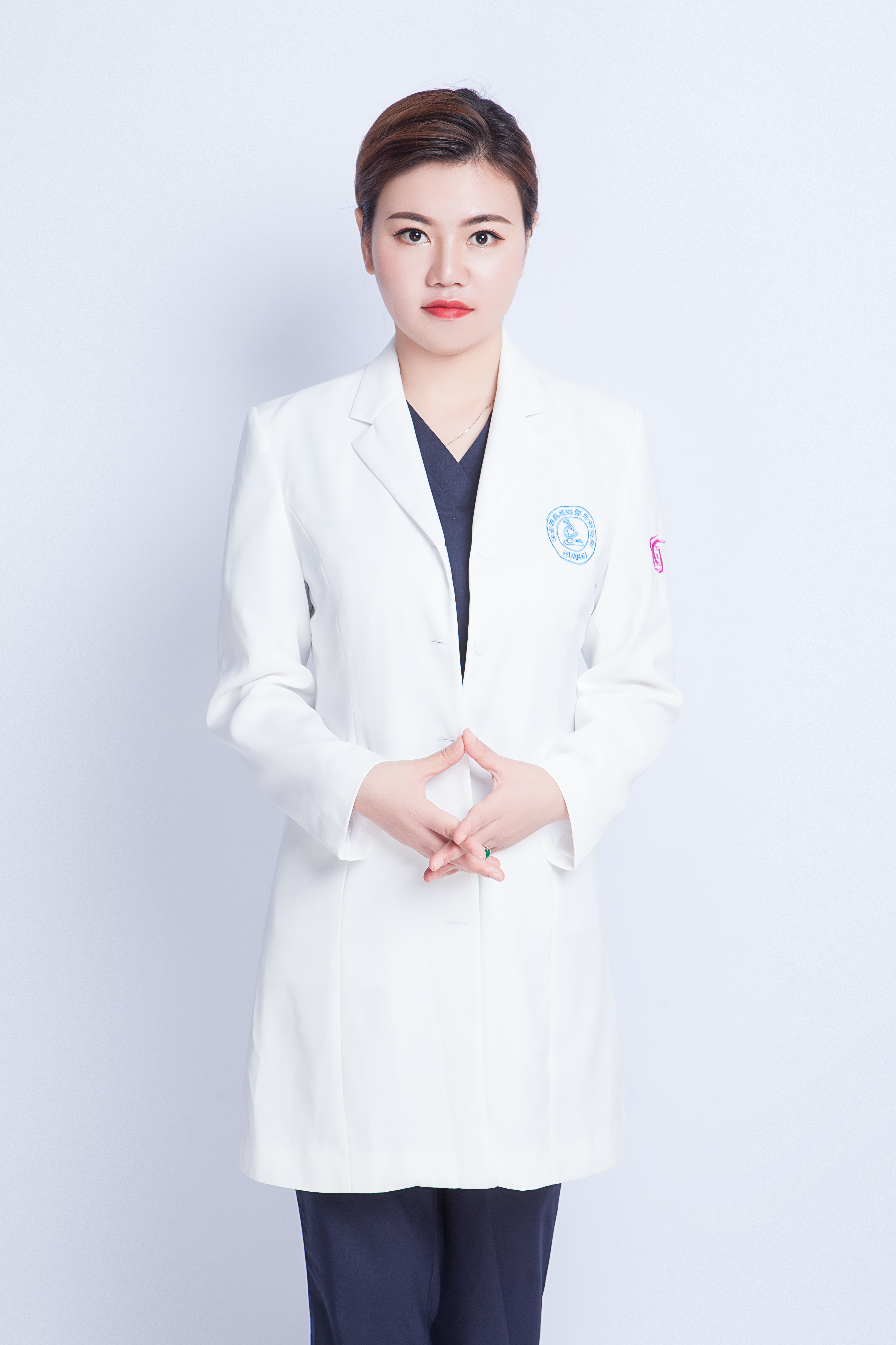 wzlmkeqr"> span class="ref" data-ctrid="sxd14xon2eqy">罗芳,女