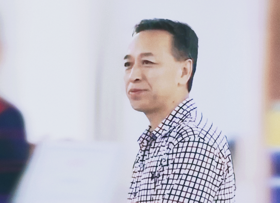 李杨,男,中华人民共和国外交官,曾任外交部