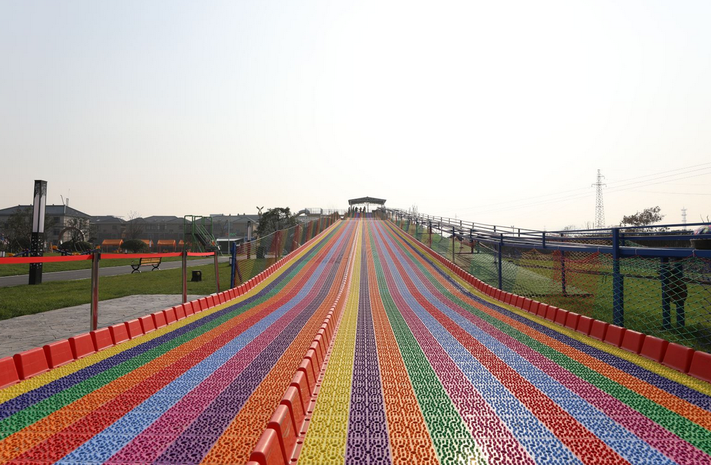 杭州市境内的乐园,位于浙江省杭州市萧山区衙前镇凤凰村环山西路39号