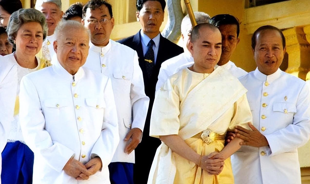 柬埔寨国王西哈莫尼：爱跳舞也爱中国，中年被迫继位，至今70不婚_百科TA说